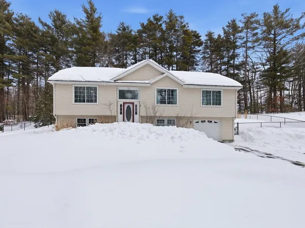 26 Water St, Oxford, MA 01540