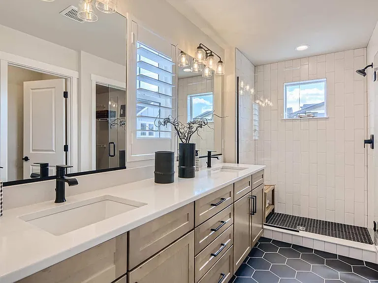 5897 Spring Breeze Dr — Photo 12