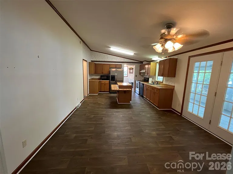 447 Kemp Rd — Photo 16