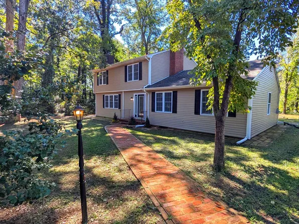 9616 N Shore Dr, Seaford, DE 19973