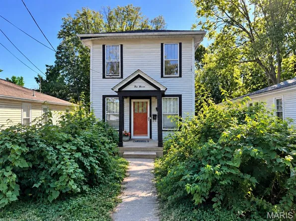411 Adams St, Saint Charles, MO 63301