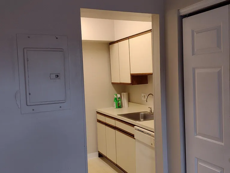 197 Yantic St #2 — Photo 10