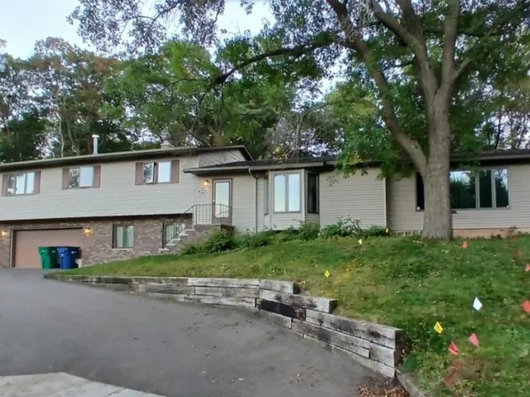 1515 Calvary Hill Ln, Saint Cloud, MN 56301