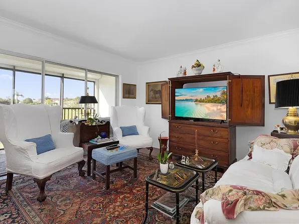 49 High Point CIR S #208, NAPLES, FL 34103