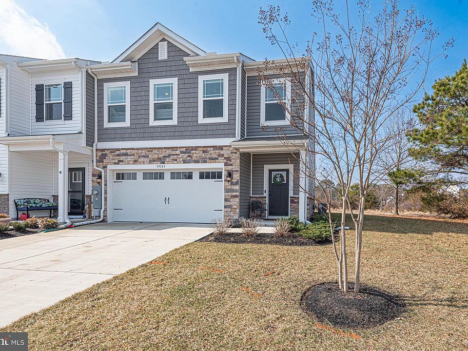 1st image of 39143 Sail Away Ln