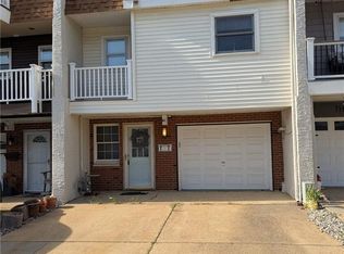 41 Village Rd, Sea Bright, NJ 07760