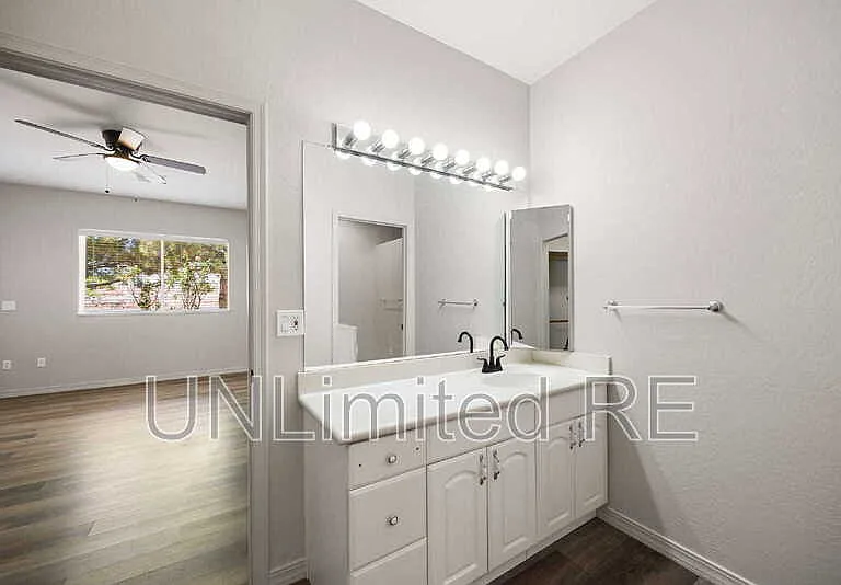 6001 N Tower Ln #A — Photo 18