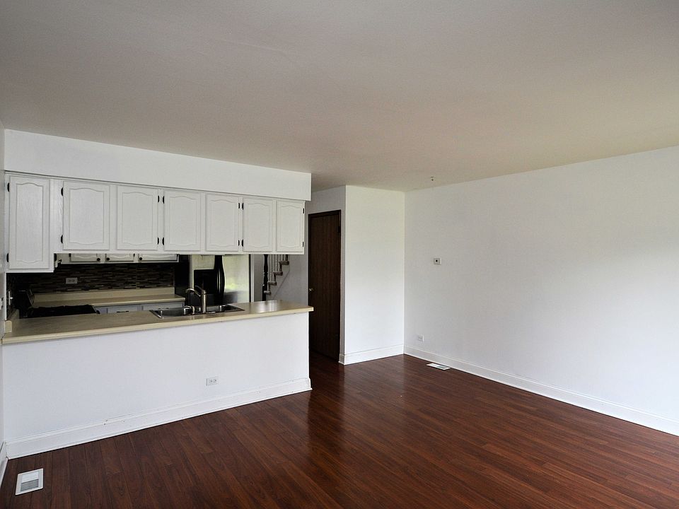 1st image of 510 Nicole Dr APT C
