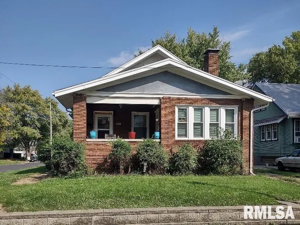 1023 W Columbia Ter, Peoria, IL 61606