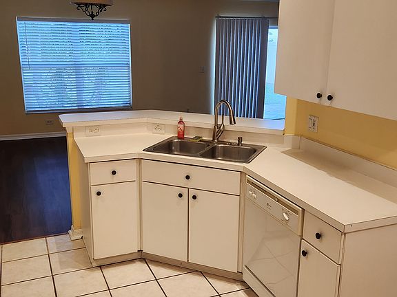 3rd image of 4618 Tucson Ct