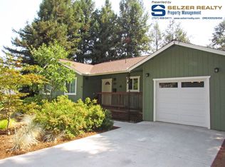 1091 Hops Estate Ln, Ukiah, CA 95482