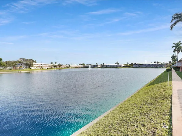 820 SW 11th Ave #5B, Hallandale Beach, FL 33009