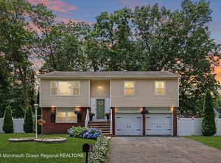 194 Pheasant Dr, Bayville, NJ