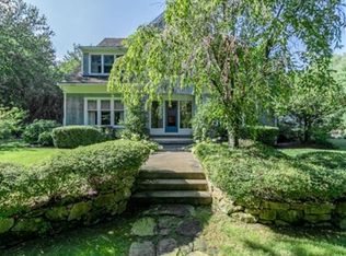 2 Timberledge Ln, Mattapoisett, MA 02739