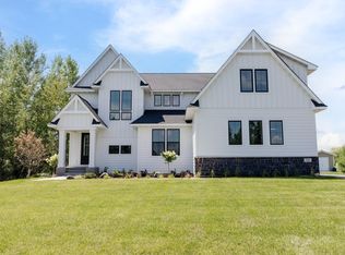 731 Mount Curve Chase, Hudson, WI 54016