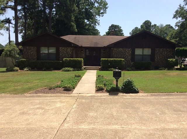 1st image of 2523 Belair Dr