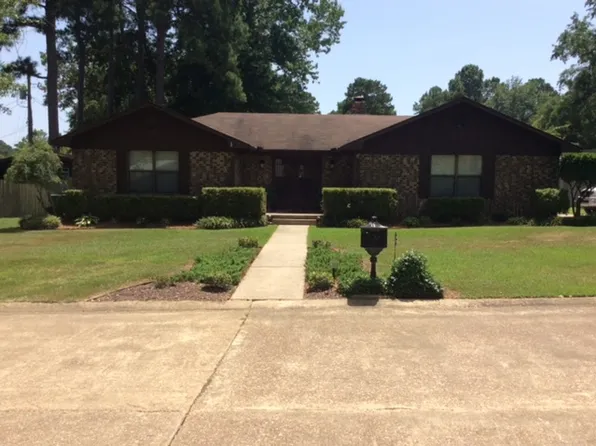 2523 Belair Dr, Magnolia, AR 71753