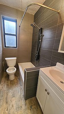 1st image of 2002 Regent Pl #44E
