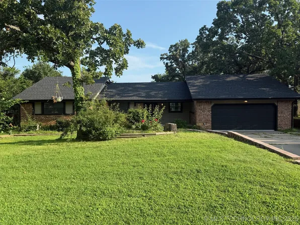 216 Gail Ln, Sapulpa, OK 74066