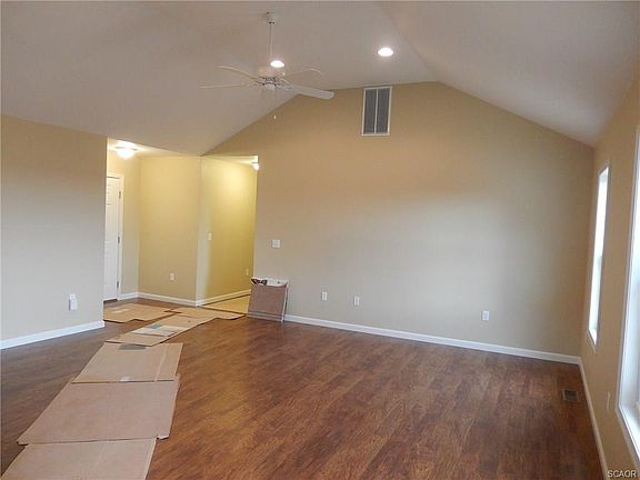 2nd image of 407 Clearbrooke Blvd
