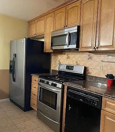 3rd image of 20 Whitman Ave #1