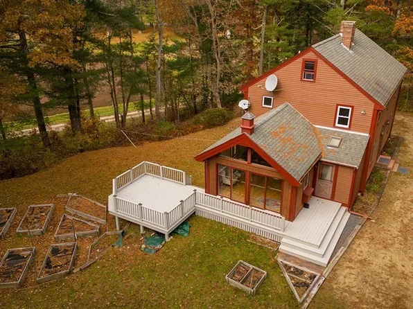 33 Center St, Plympton, MA 02367