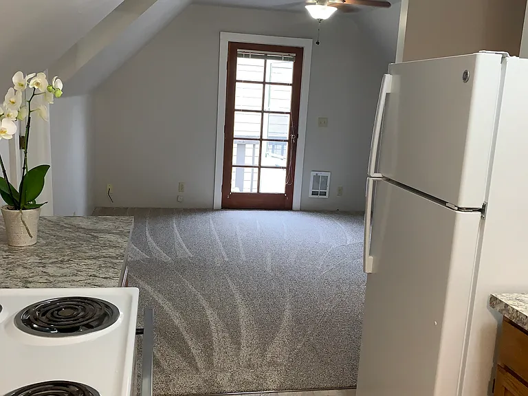 28 N Jefferson St — Photo 13