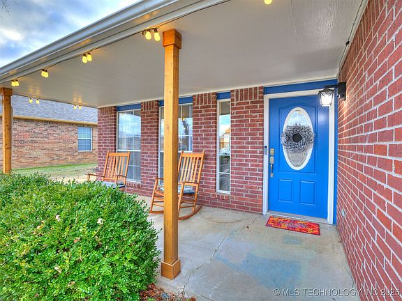 2nd image of 11606 N 109th East Pl