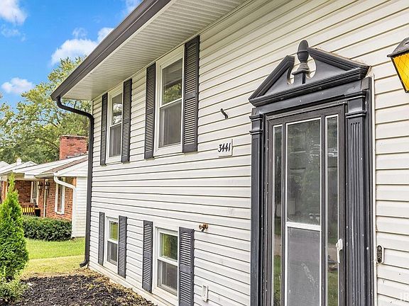 4th image of 3441 N Valleyview Dr