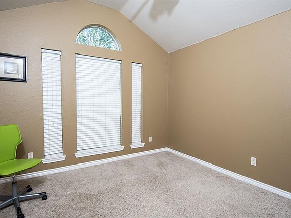 4th image of 5605 Lawnsberry Dr
