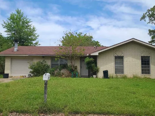 209 W Pioneer St, Wake Village, TX 75501