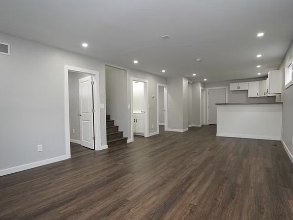 4th image of 1258 Miner St
