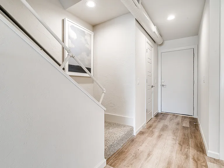 1110 Sherwood Ln #212 — Photo 7