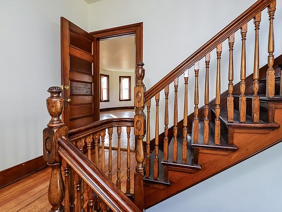 2nd floor landing