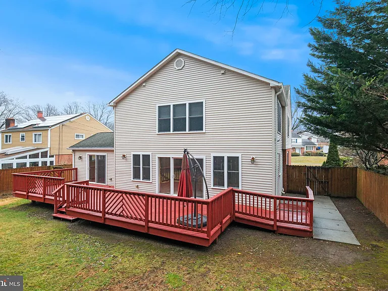 711 Lamberton Dr — Photo 54