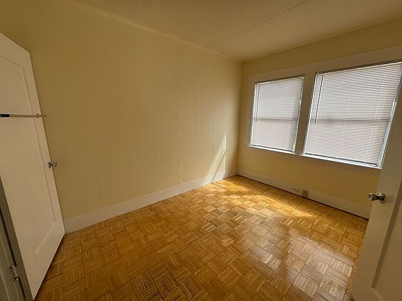 4th image of 5913 Vallejo St