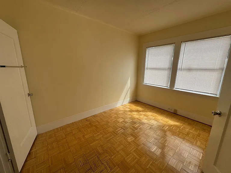 5913 Vallejo St — Photo 4