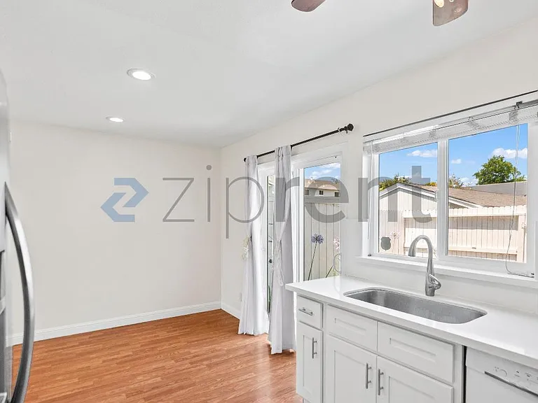 38551 Royal Ann Cmn — Photo 14