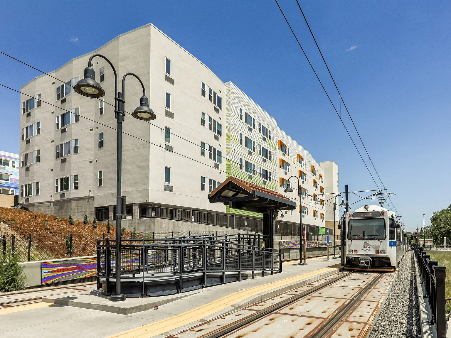 Arroyo Village Apartments — Photo 1