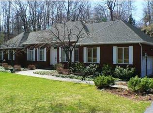 213 Stonywood Dr, Newburgh, NY 12550