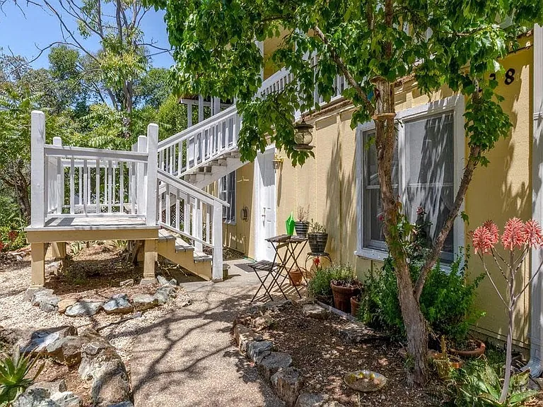 278 Hoffman Ave #A — Photo 2