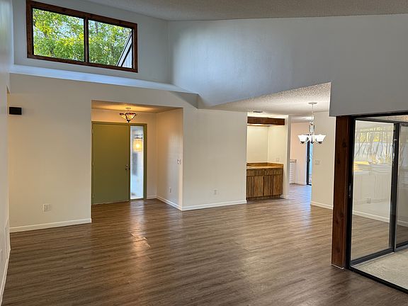 4th image of 15612 Bear Creek Dr