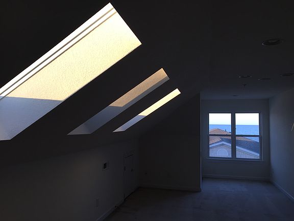 5th image of 2060 E Ocean View Ave Unit 7B