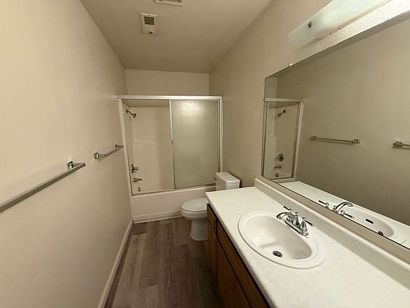 4th image of 8237 Sunrise Blvd