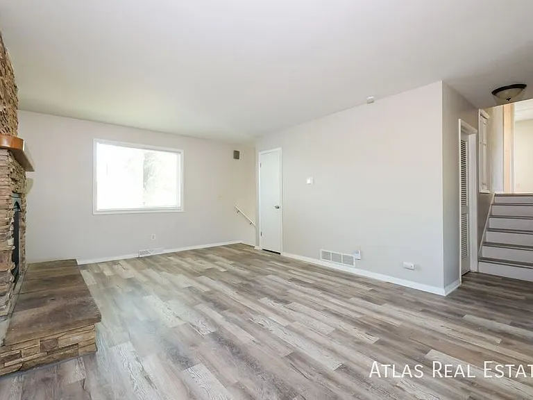 10553 W 106th Ct — Photo 3