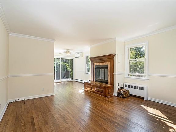 5th image of 1088 Palmer Ave