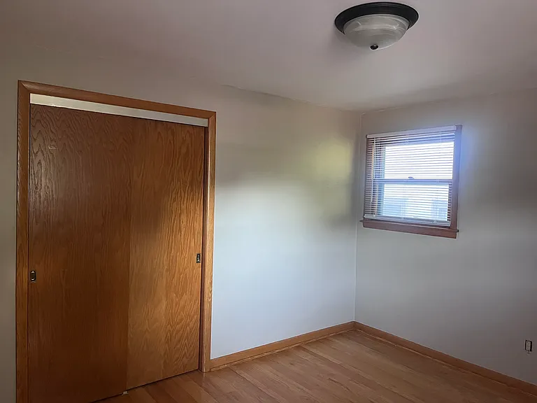 7009 W Lloyd St — Photo 13