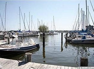 20 Lake Dr, Island Heights, NJ 08732