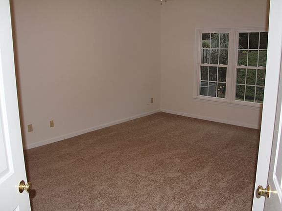 4th image of 4315 Turnberry Dr