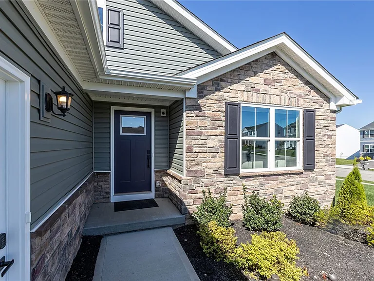 321 Coughton Cross Dr — Photo 4